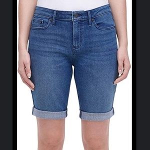 DKNY Woman’s Blue Jeans Bermuda Shorts Size 4